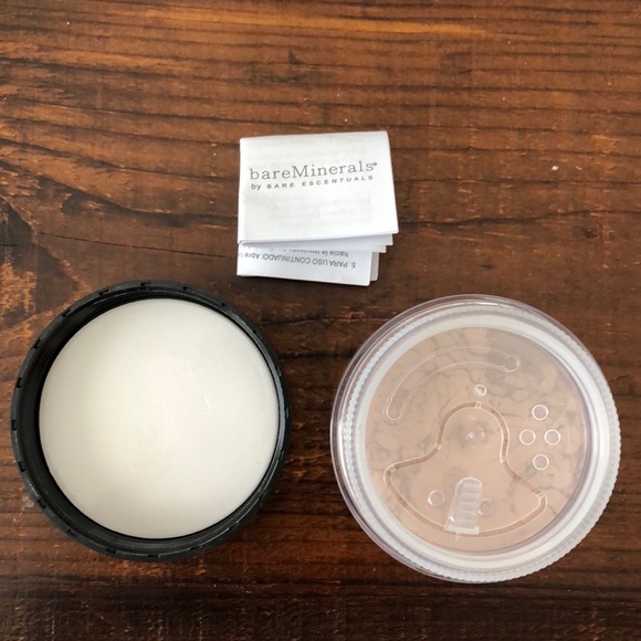 bareMinerals Original SPF 15 Foundation - Picture 3 of 3